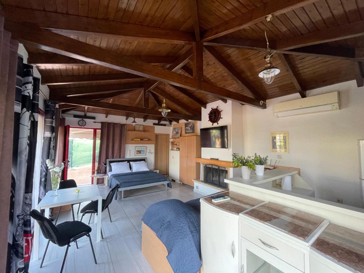 Country Lux Apartment Near Airport Markópoulon Exterior foto